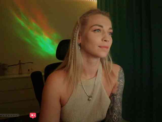 BlackMonro squirt camshow - 02-16-2024