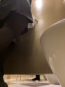 CrazzyChicks ticket show