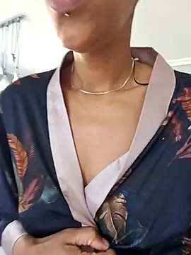 Goldenlace with friend show