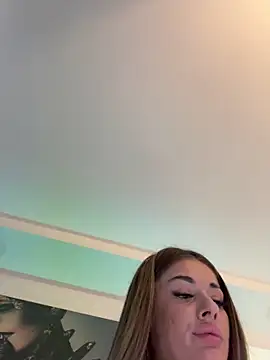 IsabellaEtthan lesbian show