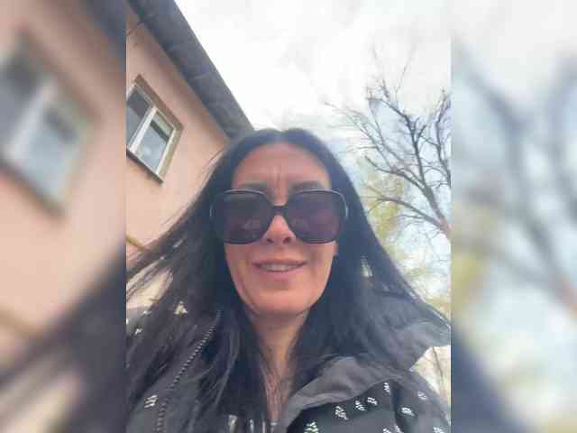 KarolinaMilf tits and ass