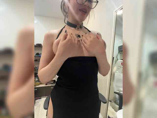 YoloLove premium camshow - 12-02-2024