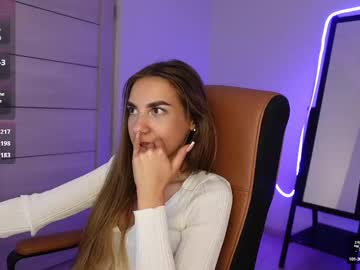 Abby_laker self squirt show - 08/19/2024