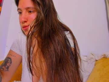 Hazel_shy squirt show - 20-03-2023
