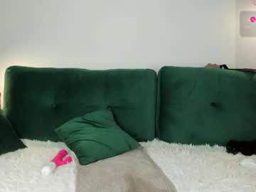 Intrigueeme pussy play