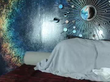 Luxurylips self squirt - October 23 2023