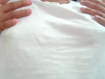 Makulato squirt camshow