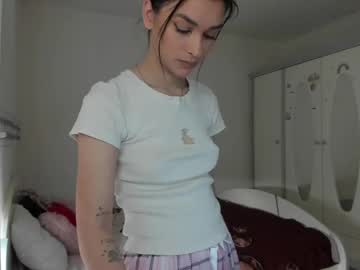 Maya_and_guests cowgirl sex camshow