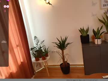 Mirela_silver dildo show