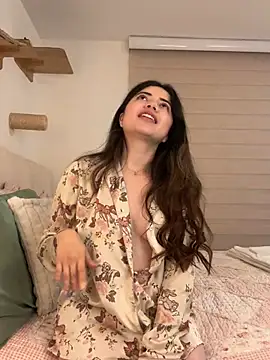 Missani squirt show