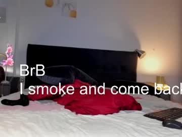 Missletiblane threesome camshow