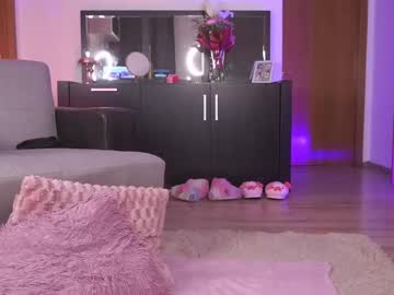 Mona_lisss tits and ass