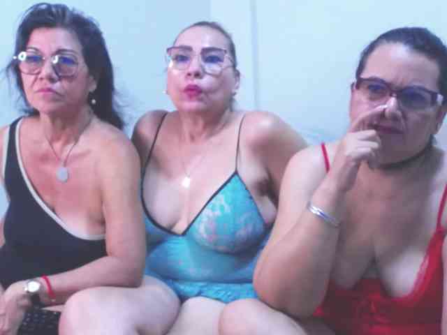 Sexycristina ass play