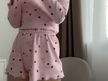 Shy_schoolgirl_ hot