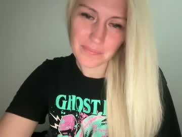 Smexxii93 ass play show