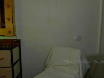 Supernatalie pussy play