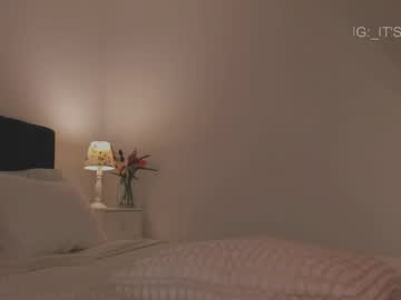 Sweet_mara_cat pussy play - 03-24-2024