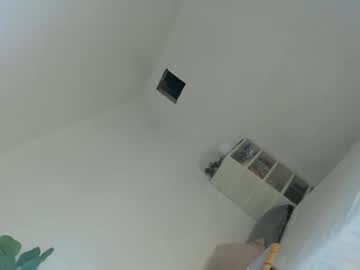 Urtransbarbiecum threesome camshow - 10.13.2023